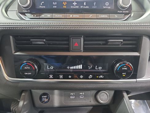Used 2024 Nissan Rogue SV AWD/4WD image 21