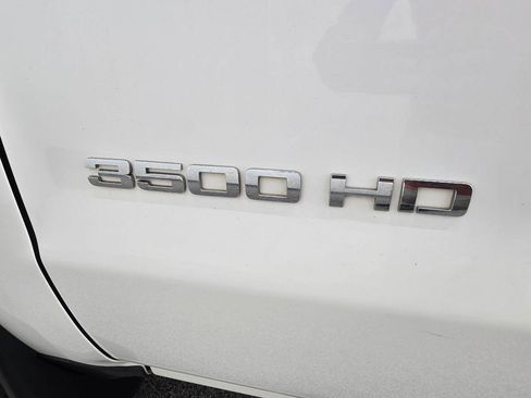 Used 2015 Chevrolet Silverado 3500 W/T RWD image 8
