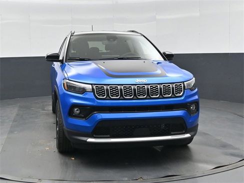 New 2026 Jeep Compass Limited w/ Mopar Graphics Package image 9