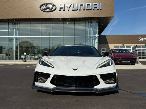 Used 2021 Chevrolet Corvette Stingray Preferred Cpe w/ Z51 Performance Package RWD image 2