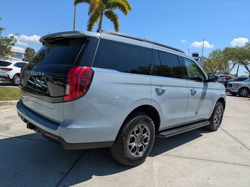 Certified 2025 Ford Expedition Active AWD/4WD image 12