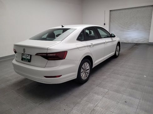 Used 2019 Volkswagen Jetta SE FWD image 9