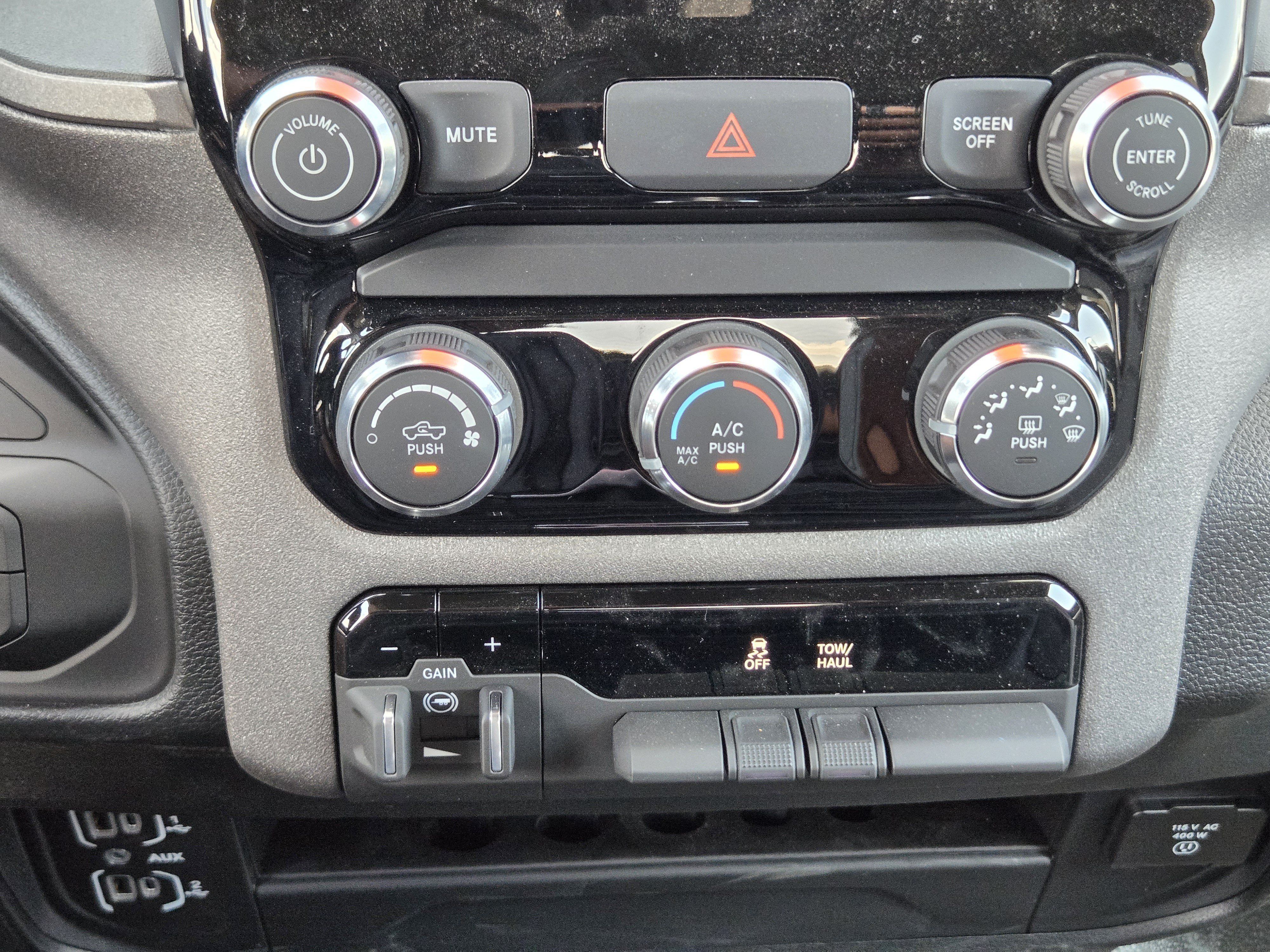 New 2026 RAM 2500 Tradesman w/ Chrome Appearance Group AWD/4WD image 15