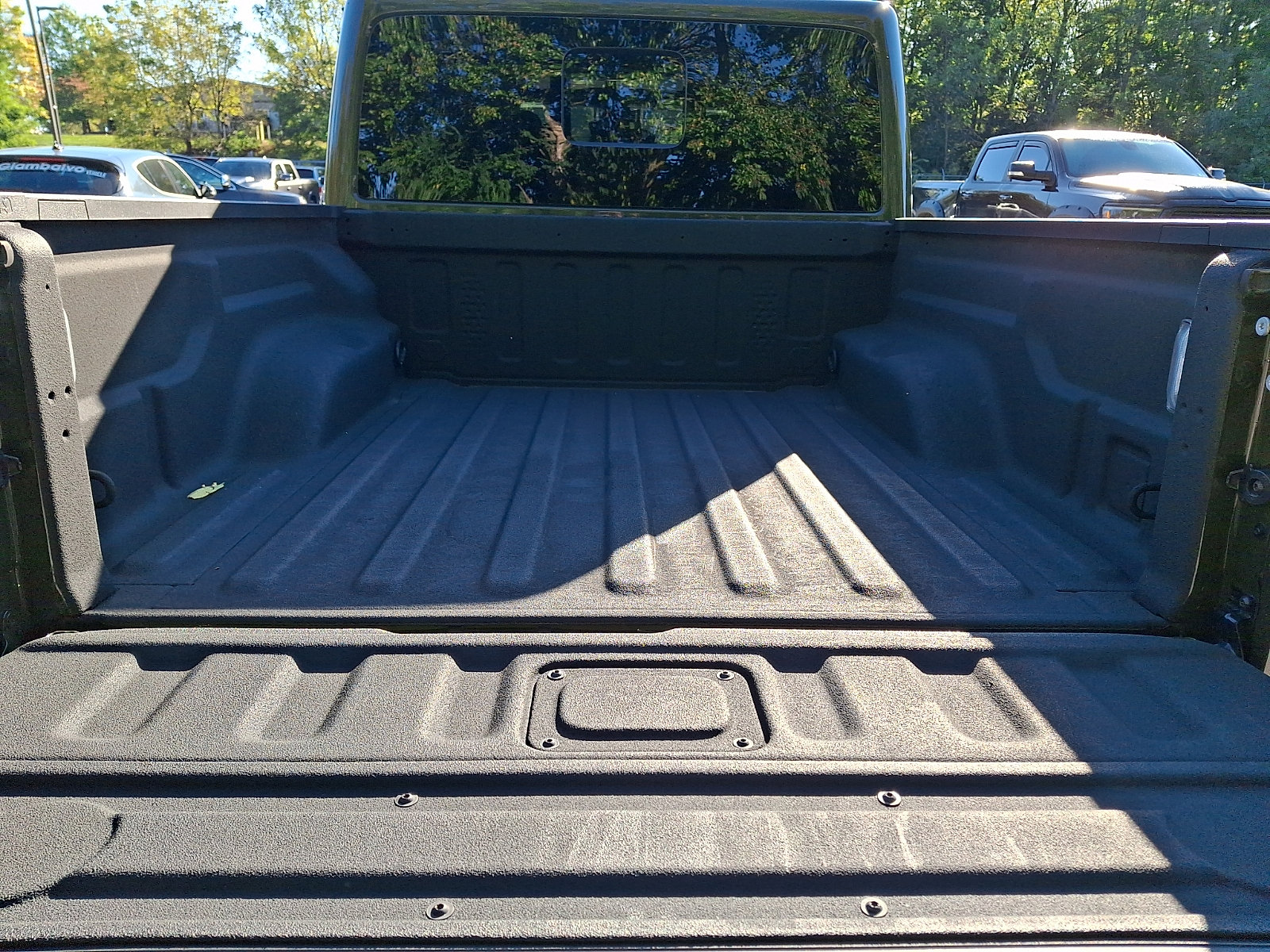 Used 2022 Jeep Gladiator Overland w/ Popular Equipment Package AWD/4WD image 31