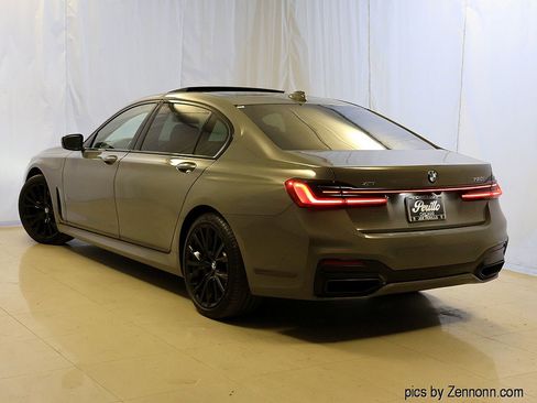 Certified 2022 BMW 750i xDrive w/ Executive Package image 9