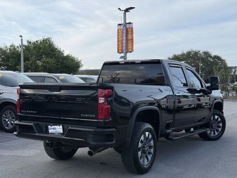 Used 2024 Chevrolet Silverado 2500 Custom w/ Custom Value Package image 3