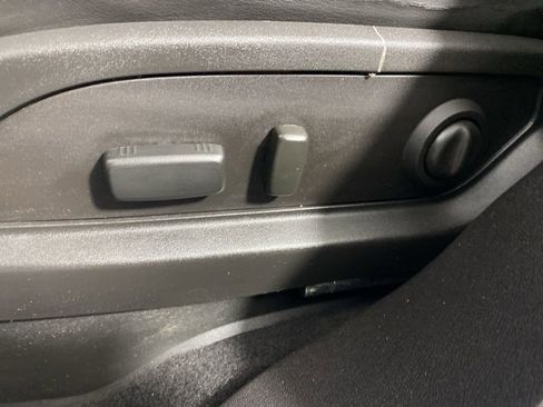 Used 2015 GMC Acadia Denali image 24