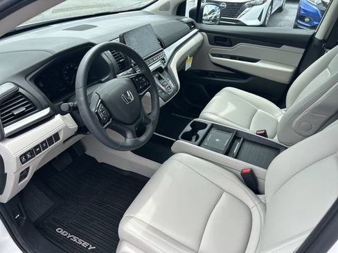 Certified 2026 Honda Odyssey EX-L image 10