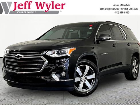 Used 2020 Chevrolet Traverse LT w/ LT Premium Package AWD/4WD image 1