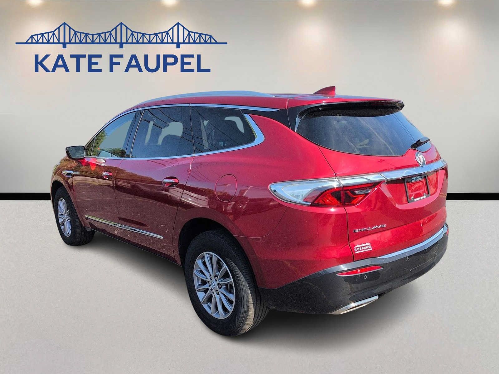 Used 2023 Buick Enclave Essence FWD image 5