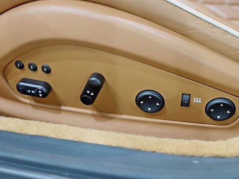 Used 2011 Ferrari California RWD image 26