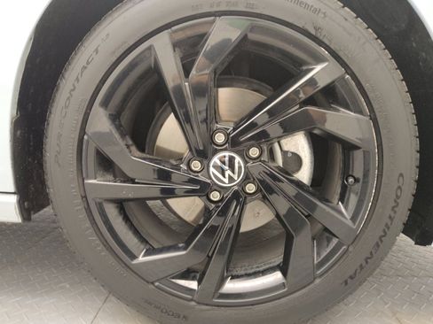 Used 2025 Volkswagen Jetta SE w/ Sunroof Package FWD image 31