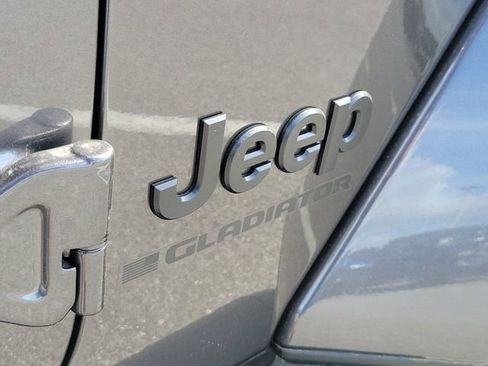 New 2026 Jeep Gladiator Sport image 7