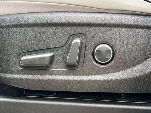 Used 2025 Hyundai Palisade SEL FWD image 26