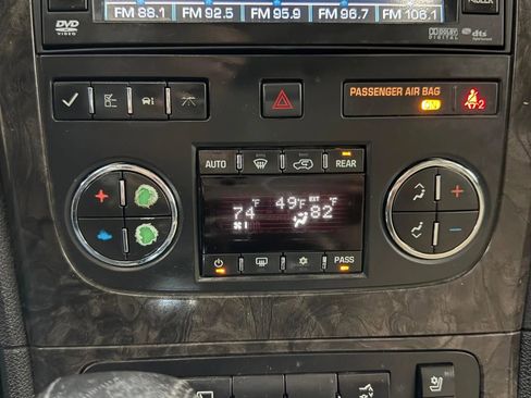 Used 2011 GMC Acadia Denali AWD/4WD image 38