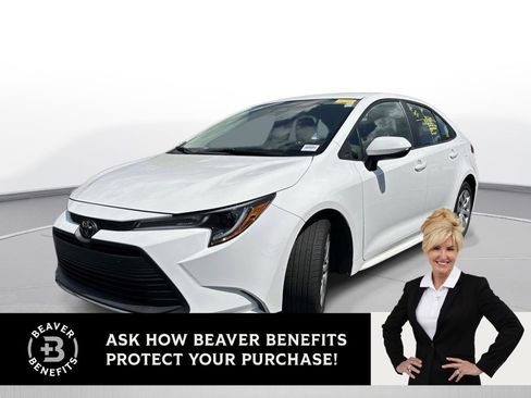 Used 2024 Toyota Corolla LE image 1