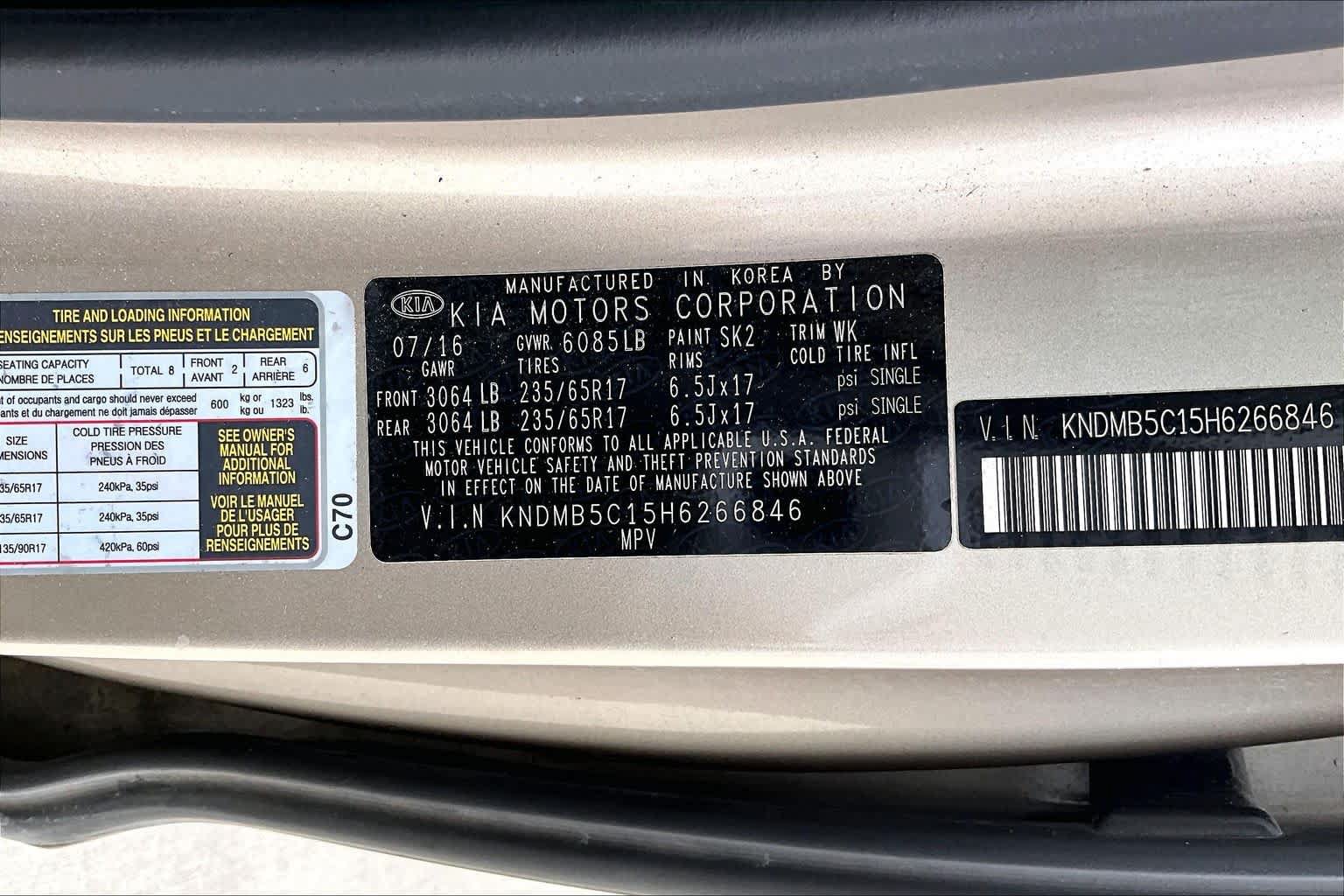 Used 2017 Kia Sedona LX w/ LX Essentials Premium Package FWD image 29