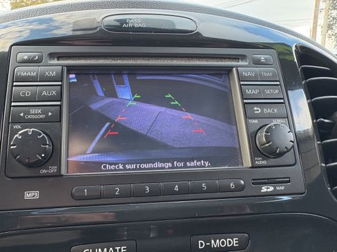 Used 2013 Nissan Juke SL image 27