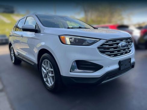 Used 2022 Ford Edge SEL image 3