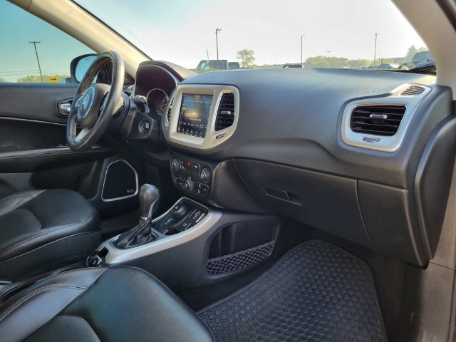 Used 2019 Jeep Compass High Altitude AWD/4WD image 35