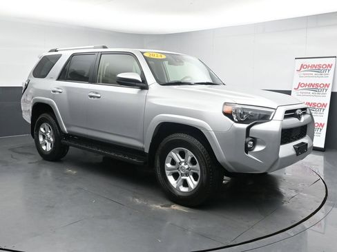 Used 2024 Toyota 4Runner SR5 AWD/4WD image 2