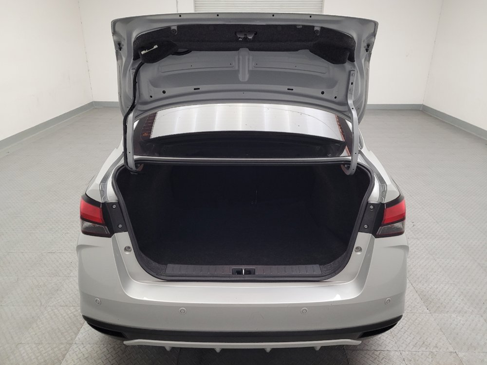 Used 2021 Nissan Versa S FWD image 29