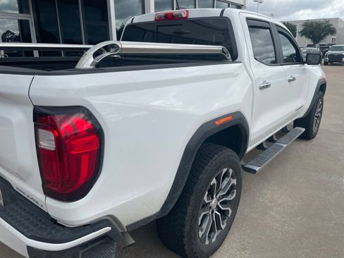 Used 2024 GMC Canyon Denali AWD/4WD image 8