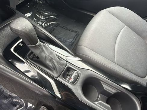Used 2022 Toyota Corolla LE image 13