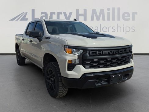 New 2026 Chevrolet Silverado 1500 Custom Trail Boss w/ Dark Appearance Package image 7