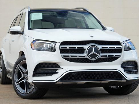 Used 2023 Mercedes-Benz GLS 450 4MATIC image 4