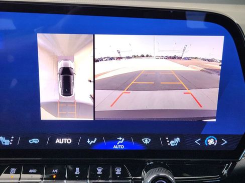 New 2025 Chevrolet Blazer EV LT image 13