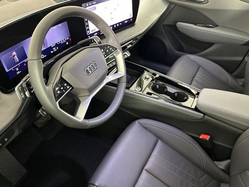 New 2026 Audi Q3 quattro 2.0T AWD/4WD image 9