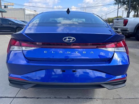 Used 2021 Hyundai Elantra SEL image 10