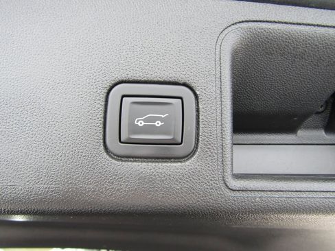 Used 2020 GMC Terrain SLT w/ Preferred Package image 7