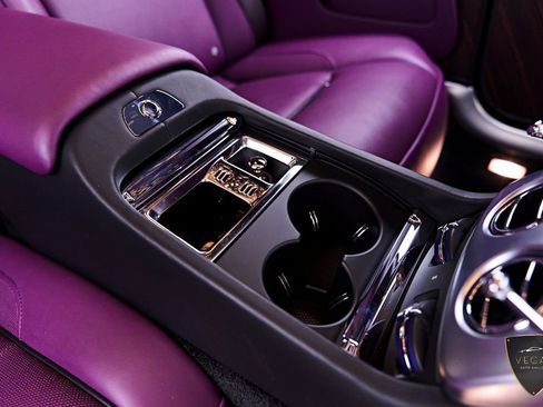 Used 2017 Rolls-Royce Wraith RWD image 53