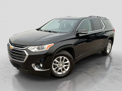 Used 2020 Chevrolet Traverse LT w/ Driver Confidence II Package AWD/4WD image 1