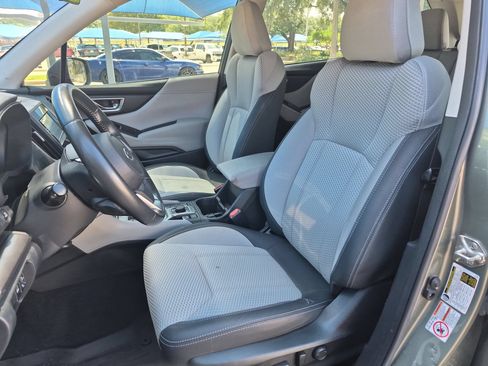 Used 2020 Subaru Forester Premium AWD/4WD image 29