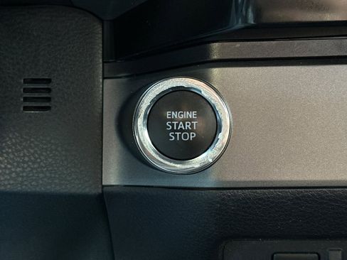 Used 2018 Toyota Tacoma TRD Sport w/ Technology Package RWD image 20