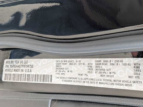 Used 2023 Jeep Grand Cherokee Altitude AWD/4WD image 29