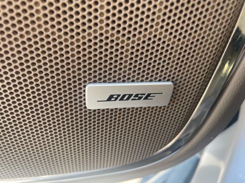 Used 2016 GMC Yukon XL SLT RWD image 4