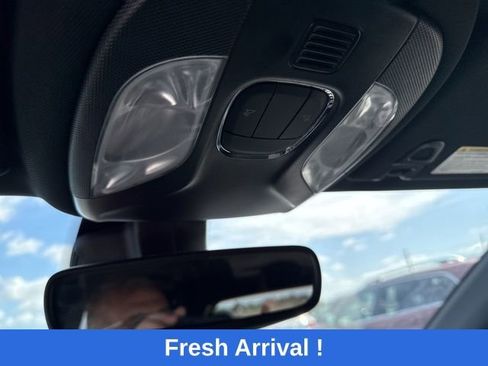 Used 2023 Jeep Compass Sport image 9