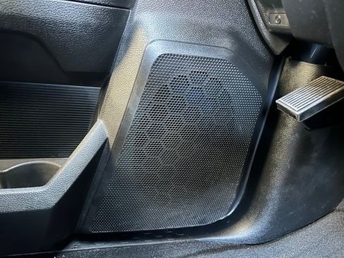 Used 2024 RAM 2500 Big Horn w/ Bed Utility Group image 21