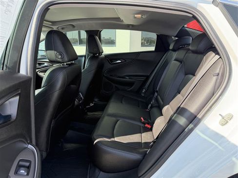 Used 2022 Chevrolet Malibu LT w/ Leather Package FWD image 11