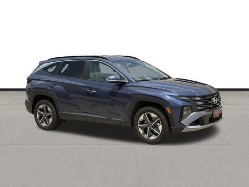 Used 2025 Hyundai Tucson SEL AWD/4WD image 3