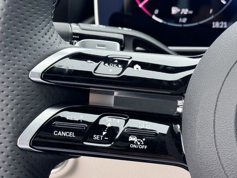 Used 2024 Mercedes-Benz CLE 300 4MATIC Coupe image 24