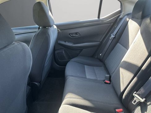 Used 2024 Nissan Sentra SV FWD image 6