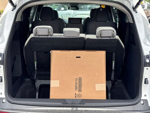 New 2026 Toyota Sienna LE FWD image 13
