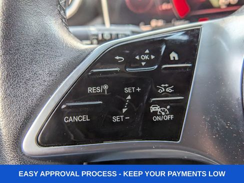 Used 2024 Mercedes-Benz GLC 300 4MATIC image 28