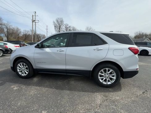 Used 2020 Chevrolet Equinox LS w/ LS Convenience Package image 5
