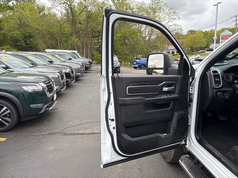 Used 2024 RAM 2500 Big Horn AWD/4WD image 14